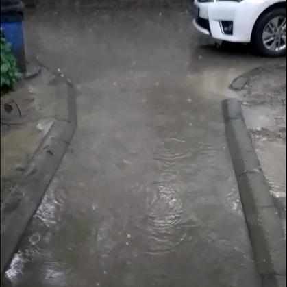 成都拉响大暴雨最新预警,全城联动应对强降雨天气 成都拉响大暴雨最新预警,全城联动应对强降雨天气