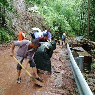 成都拉响大暴雨最新预警,全城联动应对强降雨天气 成都拉响大暴雨最新预警,全城联动应对强降雨天气