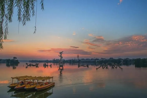 淮阳天气预报,古老龙湖上空的风云变幻 淮阳天气预报,古老龙湖上空的风云变幻