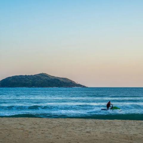 万宁天气预报15天,热带季风下的海岛生活指南 万宁天气预报15天,热带季风下的海岛生活指南