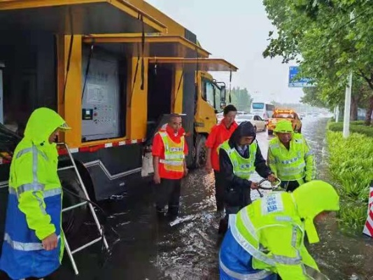 郑州发布暴雨红色预警,全城联动,筑牢防汛安全堤 郑州发布暴雨红色预警,全城联动,筑牢防汛安全堤